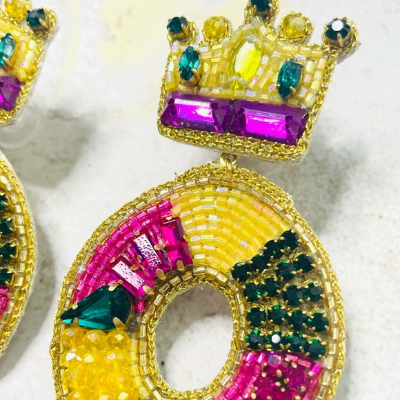 Mardi Gras King Cake Earrings - Picture 3 of 5